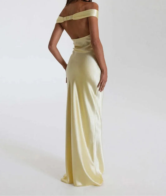 שמלת סאטן-ג'ורדן