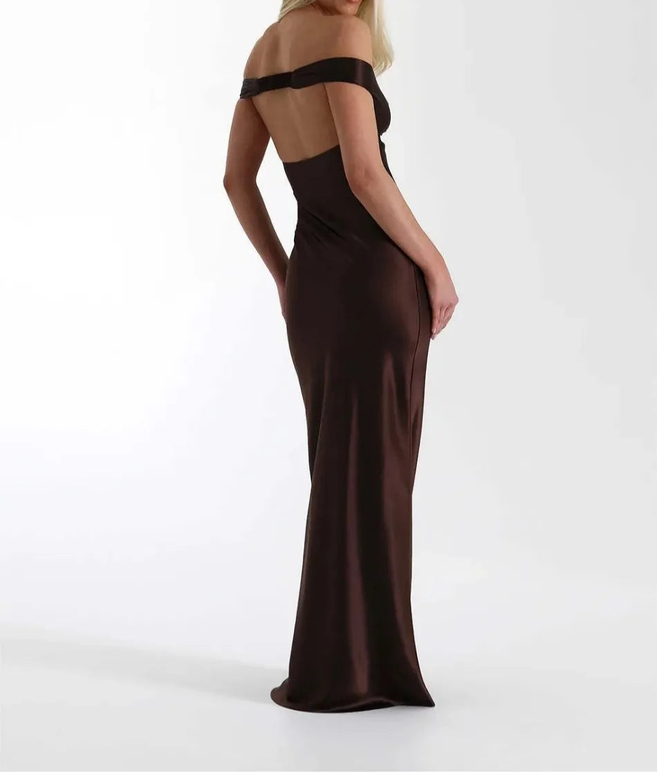 שמלת סאטן-ג'ורדן