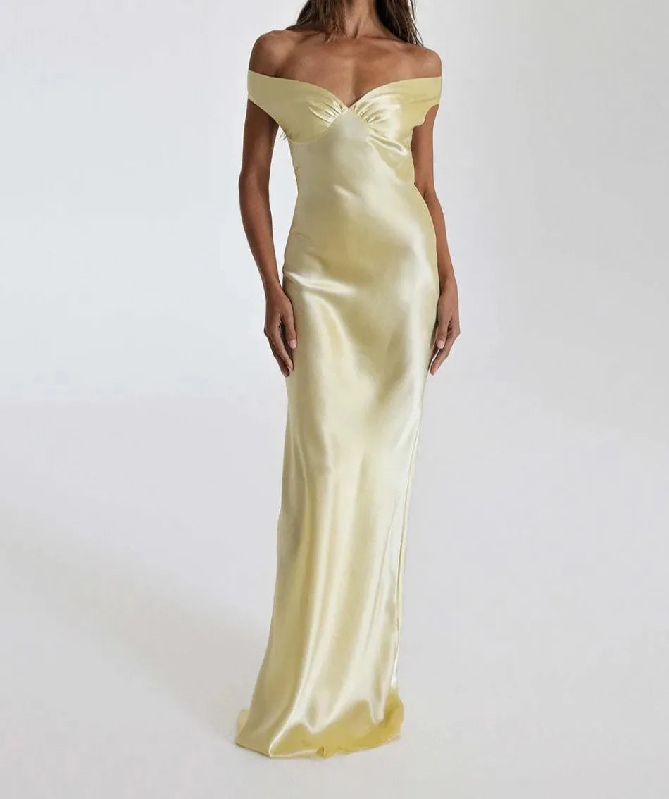 שמלת סאטן-ג'ורדן