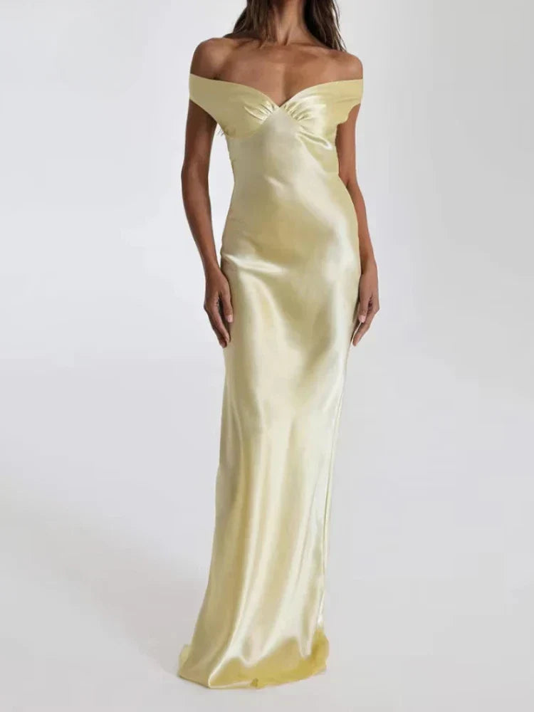 שמלת סאטן-ג'ורדן